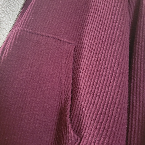 Old Navy- Burgandy Sherpa Lined Hooded Warm Winter Jacket with Big Wide Pockets - Picture 10 of 11
